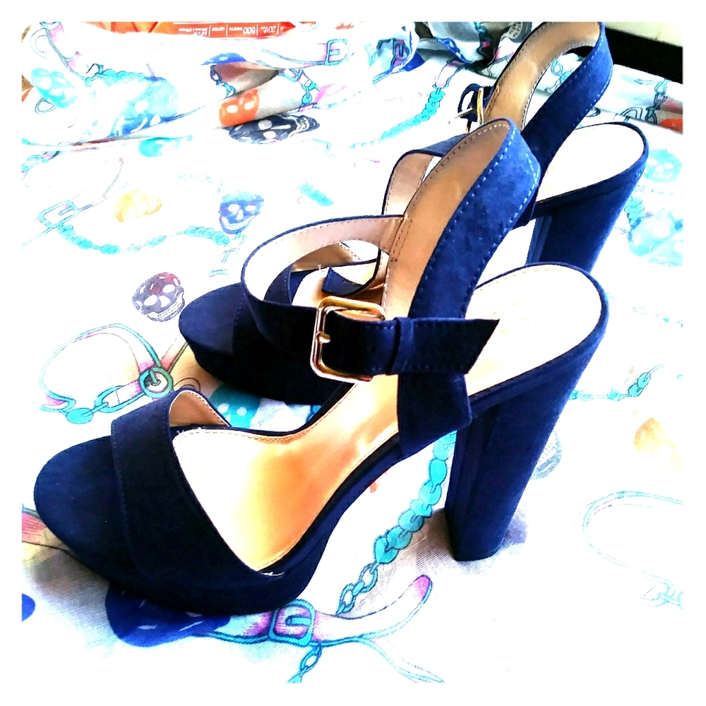 Lauren Conrad platform Navy blue high heels